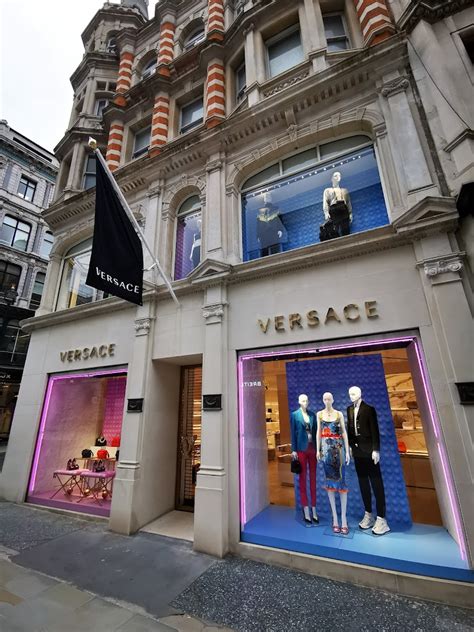 Versace Shops In London: Where Luxury Meets Italian Glamour